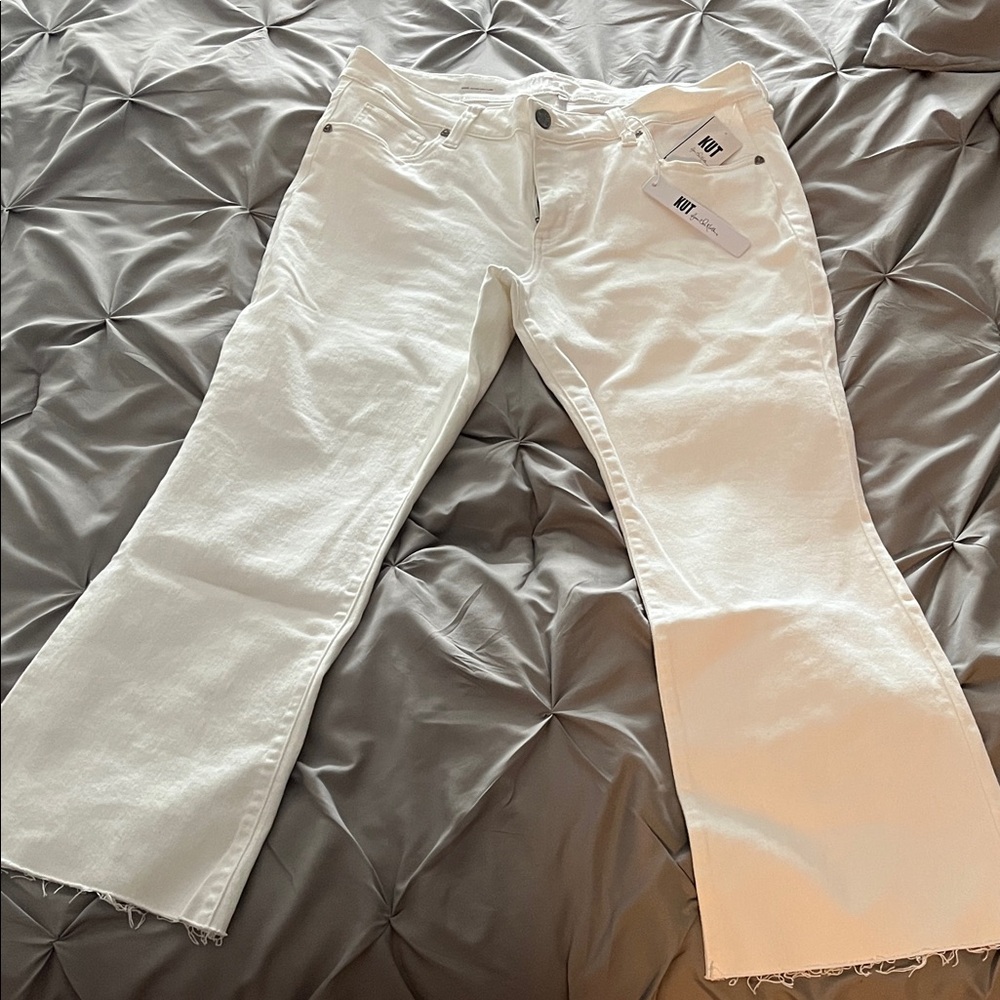 Kut from the kloth size 16 Women's White Nikki mid rise ankle Flared Jeans Bnwt